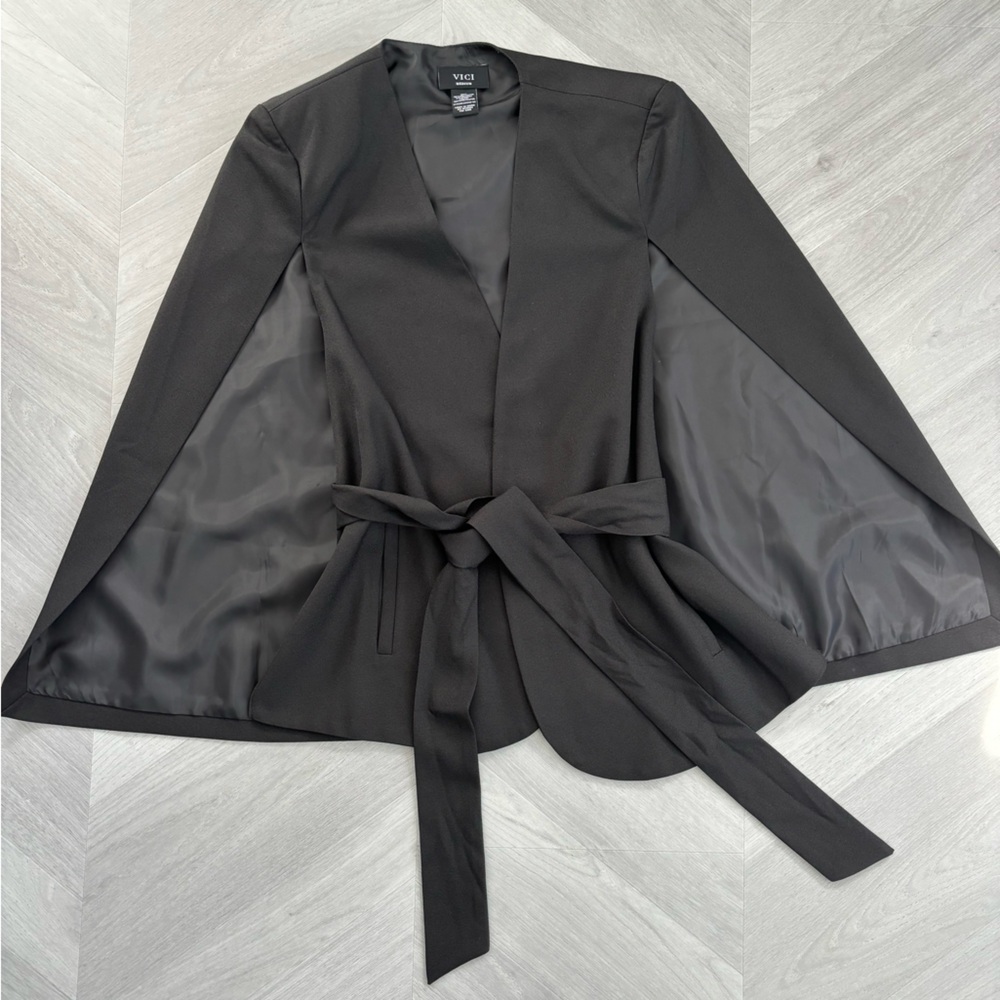 VICI Black Cape Top